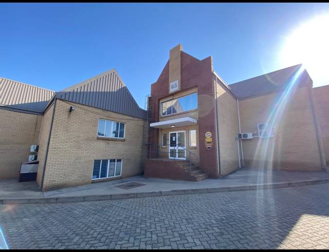 314M² WAREHOUSE TO LET IN SUNNYROCK